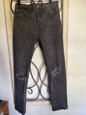 Women’s Levi’s 501 Skinny Black Distressed Jeans | 28